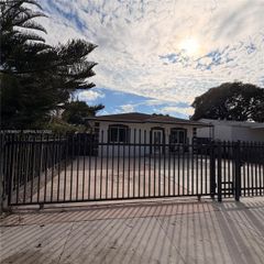 3140 NW 60th St, Miami, FL 33142