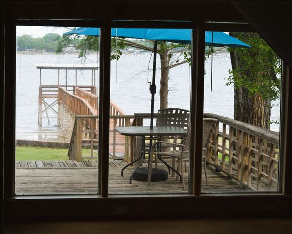 914 W Lake Drive, Weatherford, TX 76087