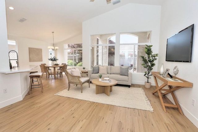 7749 Timberrose Way, Roseville, CA 95747