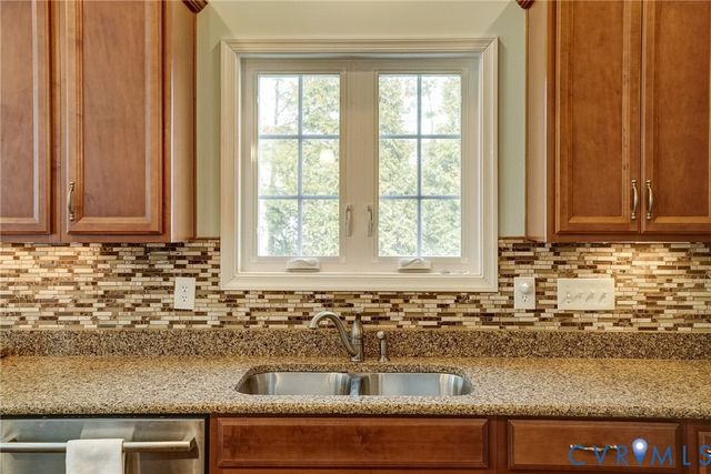 5002 Lewisetta Dr, Glen Allen, VA 23060