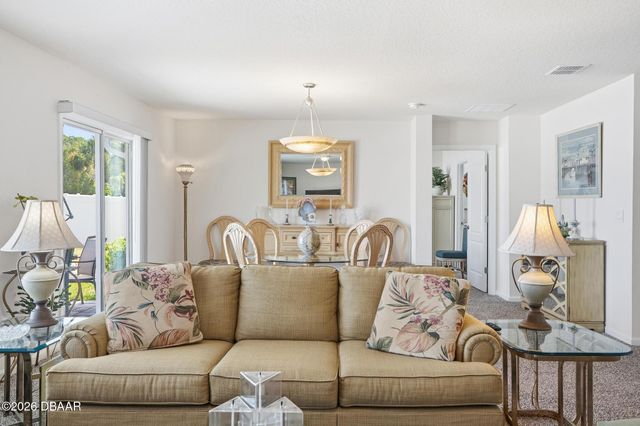 39 Ballenger Lane, Palm Coast, FL 32137