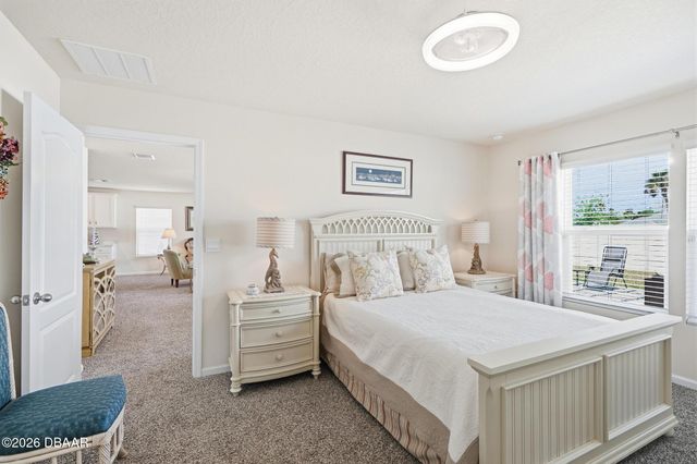 39 Ballenger Lane, Palm Coast, FL 32137