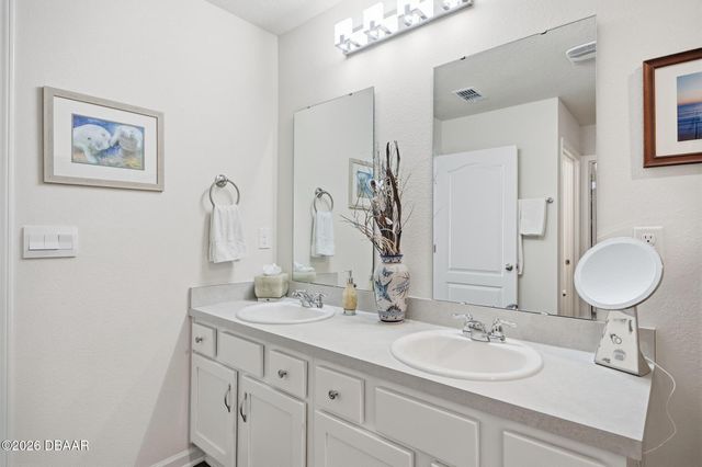 39 Ballenger Lane, Palm Coast, FL 32137