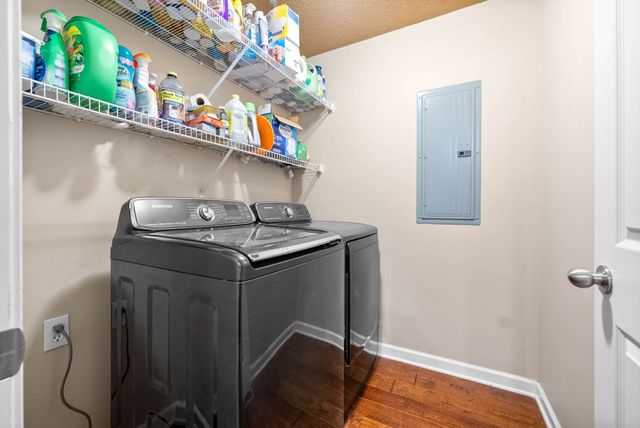 4413 Taylor Hall Ln, Adams, TN 37010