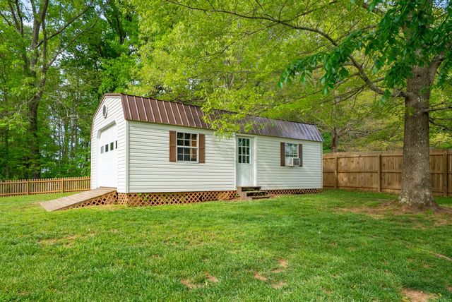 4413 Taylor Hall Ln, Adams, TN 37010