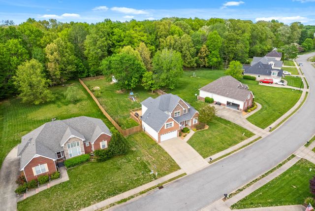 4413 Taylor Hall Ln, Adams, TN 37010