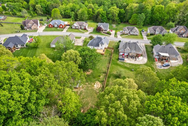 4413 Taylor Hall Ln, Adams, TN 37010