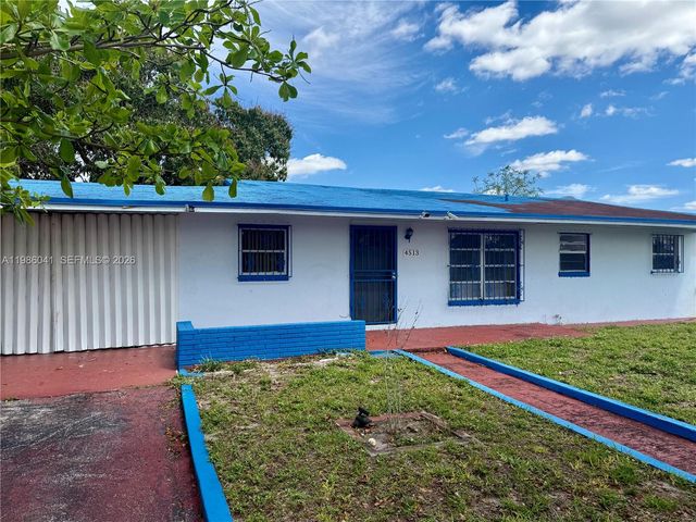 4513 NW 203rd Ter, Miami Gardens, FL 33055