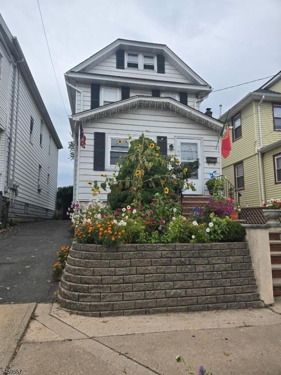 744 Van Buren Ave, Elizabeth City, NJ 07201 — exterior