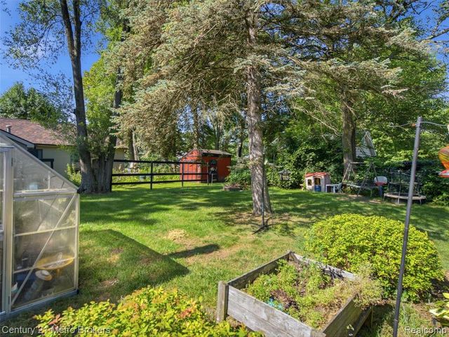 301 Field Road, Clio, MI 48420