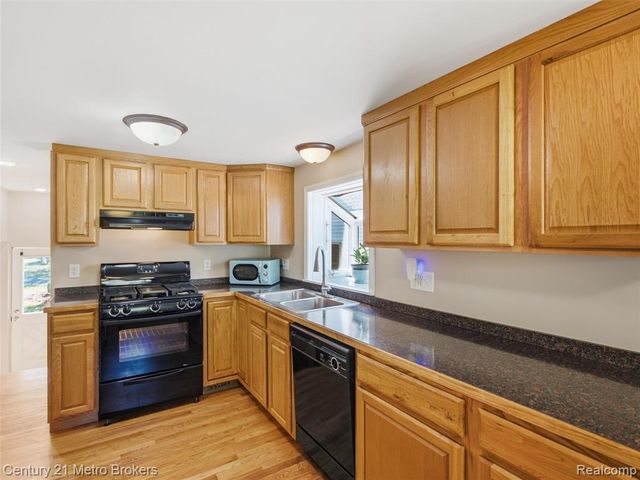 301 Field Road, Clio, MI 48420