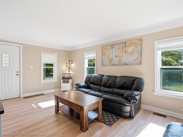 301 Field Road, Clio, MI 48420
