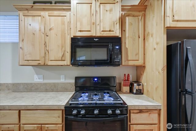7405 NW 1st Place, Vancouver, WA 98665