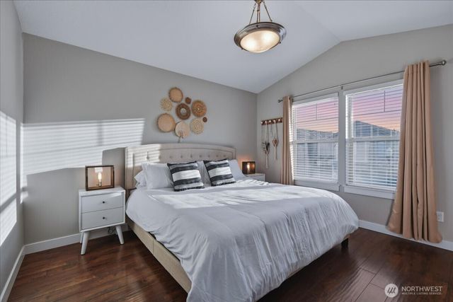 7405 NW 1st Place, Vancouver, WA 98665