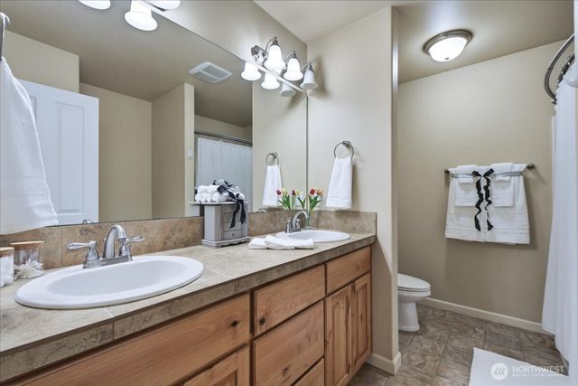 7405 NW 1st Place, Vancouver, WA 98665