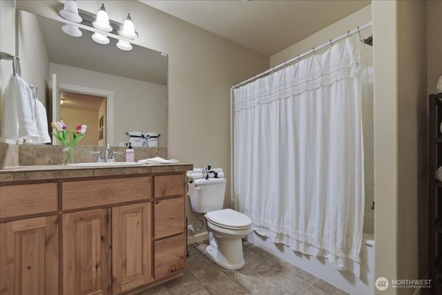 7405 NW 1st Place, Vancouver, WA 98665