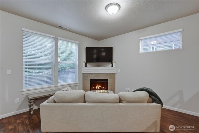 7405 NW 1st Place, Vancouver, WA 98665