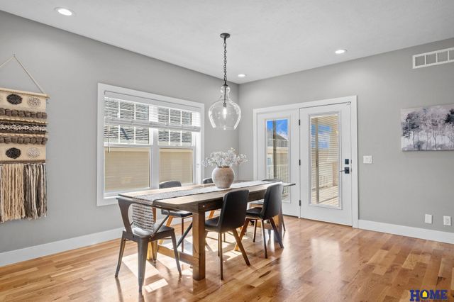 6015 Hidcote Drive, Lincoln, NE 68516