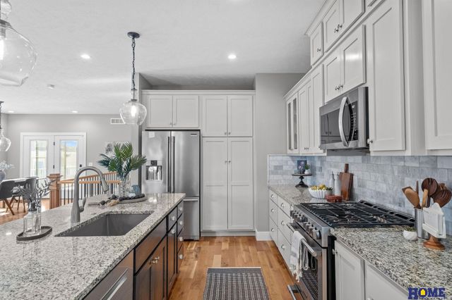 6015 Hidcote Drive, Lincoln, NE 68516