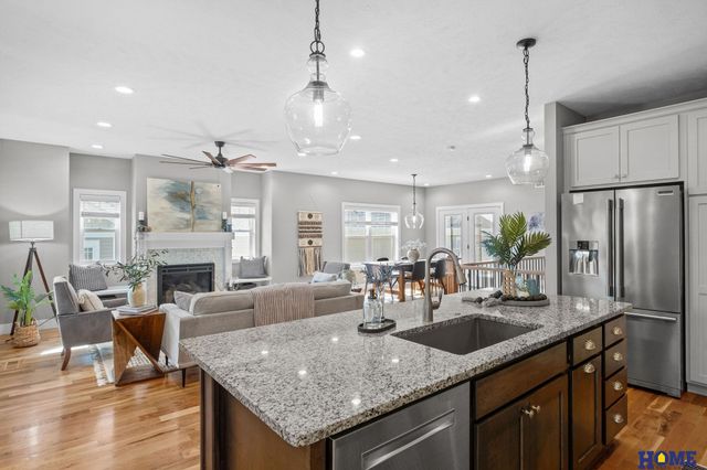 6015 Hidcote Drive, Lincoln, NE 68516