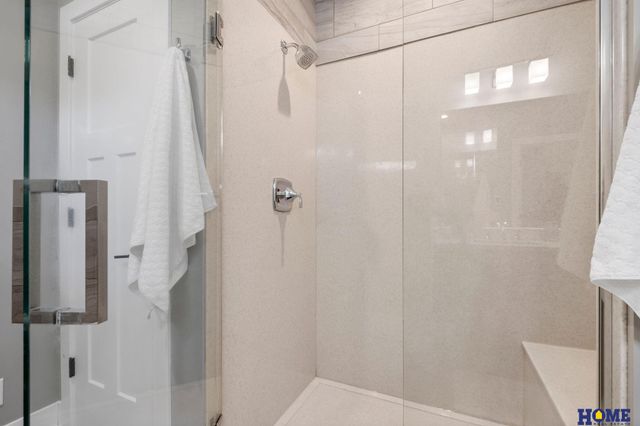 6015 Hidcote Drive, Lincoln, NE 68516