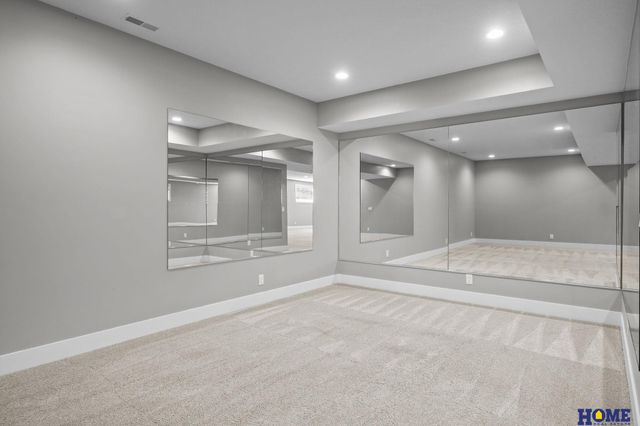 6015 Hidcote Drive, Lincoln, NE 68516