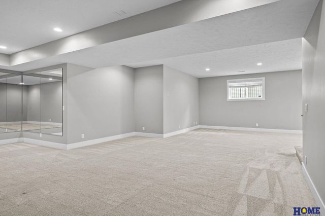 6015 Hidcote Drive, Lincoln, NE 68516