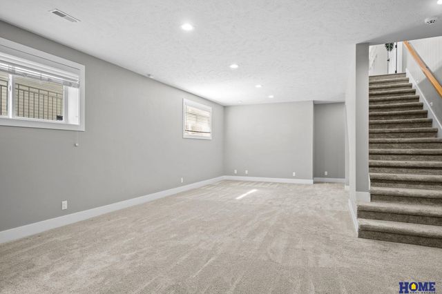 6015 Hidcote Drive, Lincoln, NE 68516