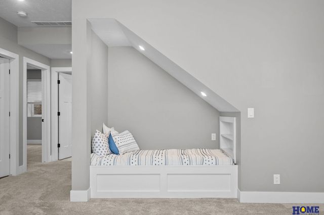 6015 Hidcote Drive, Lincoln, NE 68516