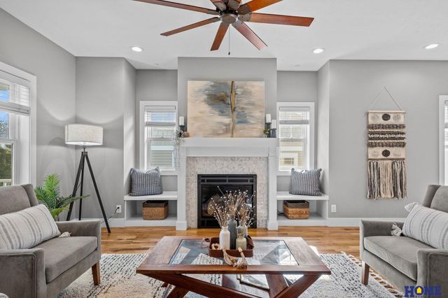 6015 Hidcote Drive, Lincoln, NE 68516