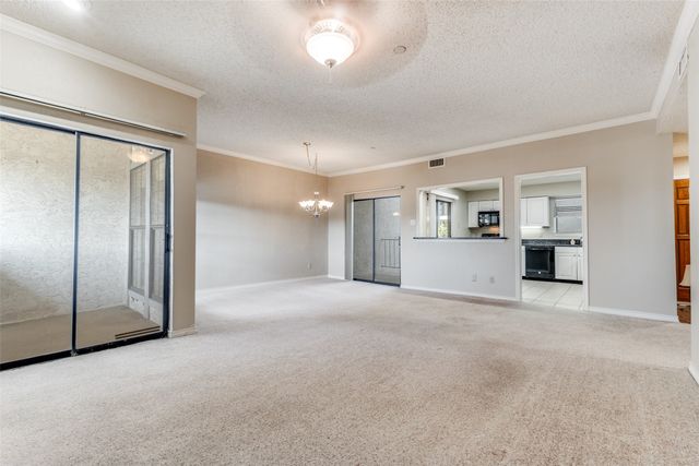 8610 TURTLE CREEK Boulevard 203, Dallas, TX 75225