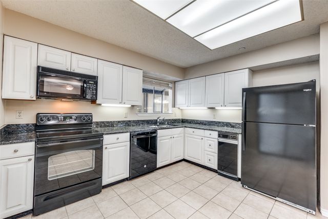 8610 TURTLE CREEK Boulevard 203, Dallas, TX 75225