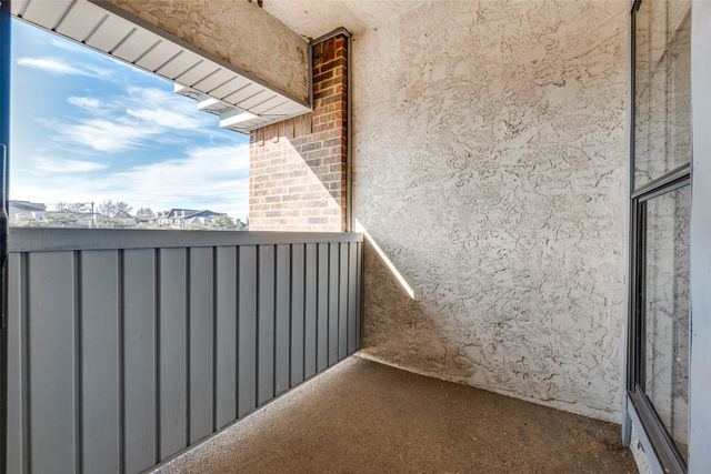 8610 TURTLE CREEK Boulevard 203, Dallas, TX 75225