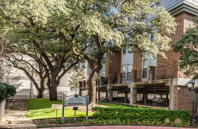 8610 TURTLE CREEK Boulevard 203, Dallas, TX 75225