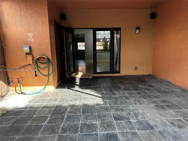 6380 W 27th Ln 105-20, Hialeah, FL 33016