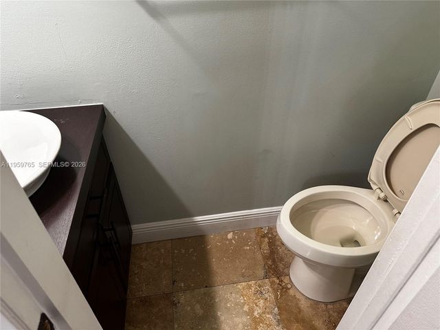 6380 W 27th Ln 105-20, Hialeah, FL 33016