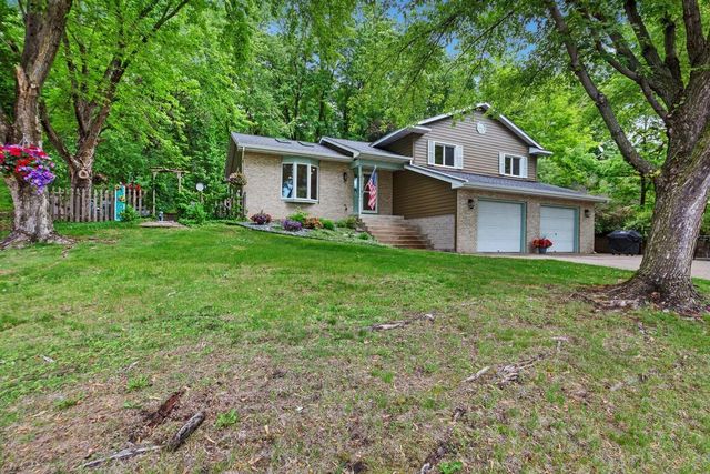 1113 Michaelson Street N, Hudson, WI 54016