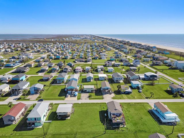 4208 Hardin Drive, Galveston, TX 77554