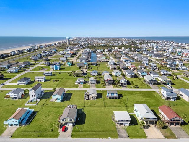4208 Hardin Drive, Galveston, TX 77554