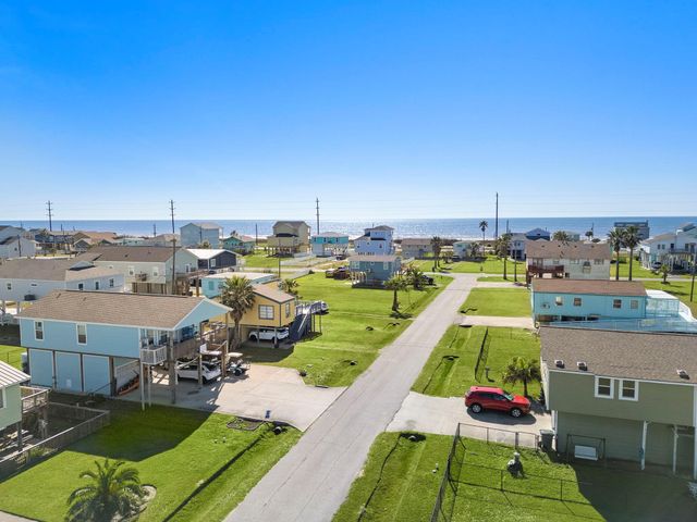 4208 Hardin Drive, Galveston, TX 77554