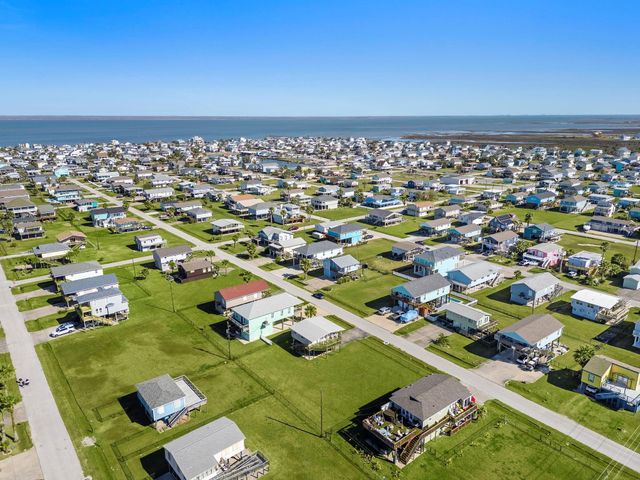 4208 Hardin Drive, Galveston, TX 77554