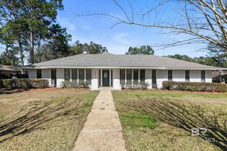 100 Dewitt Circle, Daphne, AL 36526