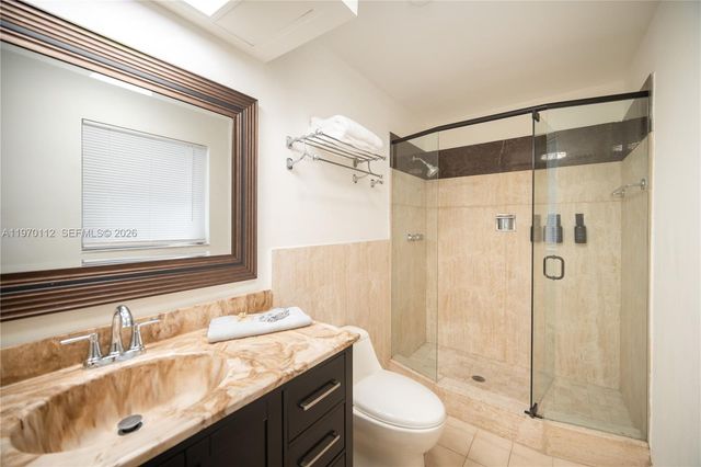 2121 NE 62nd St, Fort Lauderdale, FL 33308