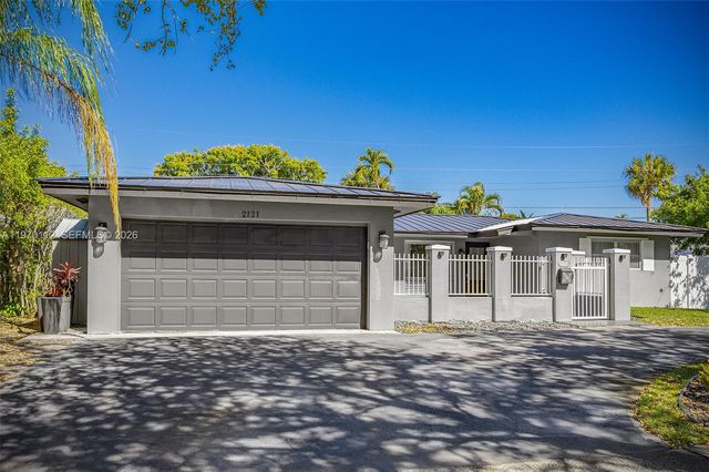 2121 NE 62nd St, Fort Lauderdale, FL 33308