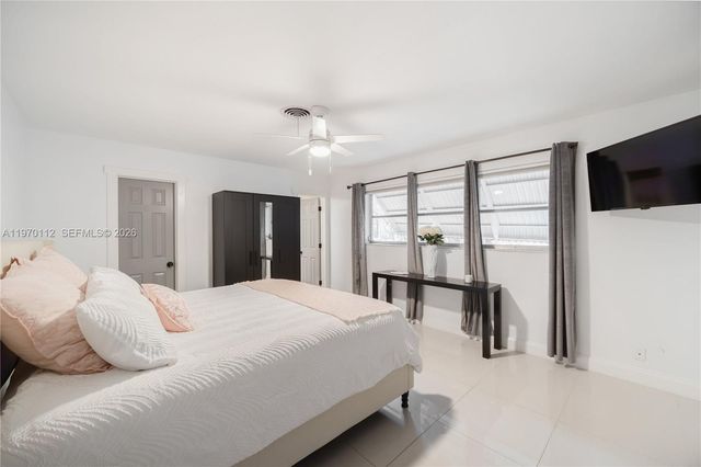 2121 NE 62nd St, Fort Lauderdale, FL 33308