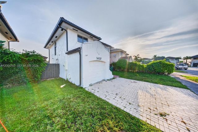 14137 SW 164th Terrace, Miami, FL 33177