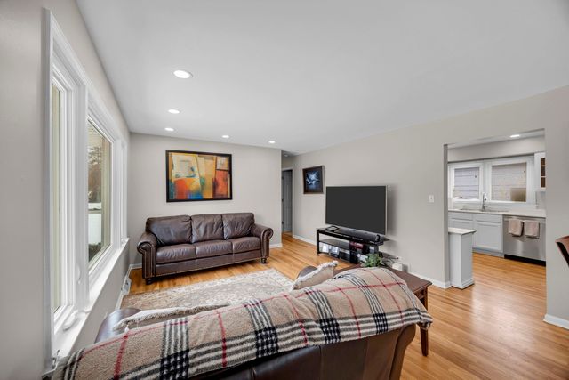 128 55th Street, Downers Grove, IL 60515