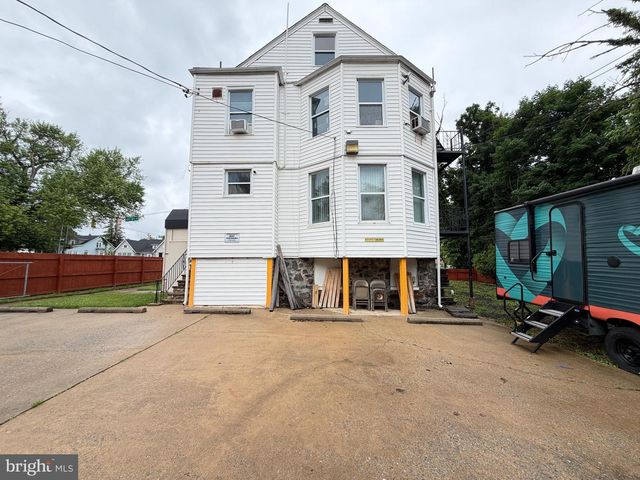 3639 LIBERTY HEIGHTS AVE, Baltimore, MD 21215