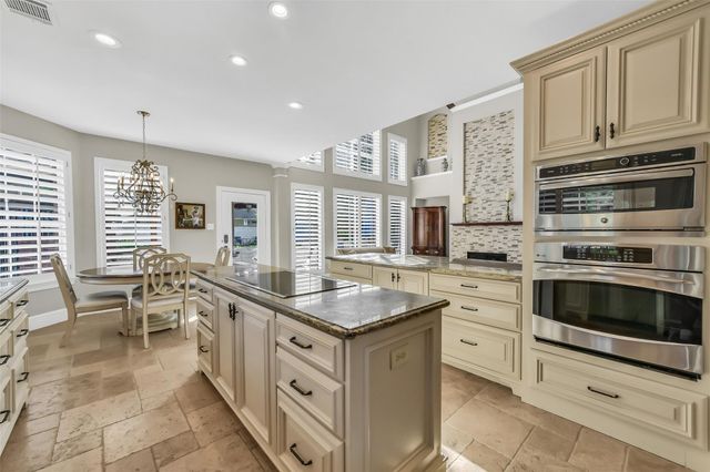 210 Trail Bend Lane, Friendswood, TX 77546