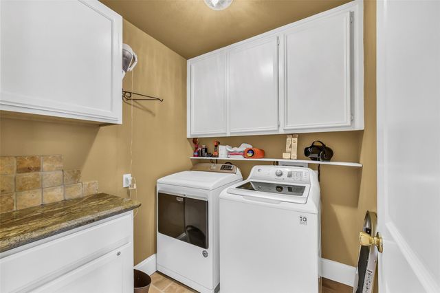 210 Trail Bend Lane, Friendswood, TX 77546